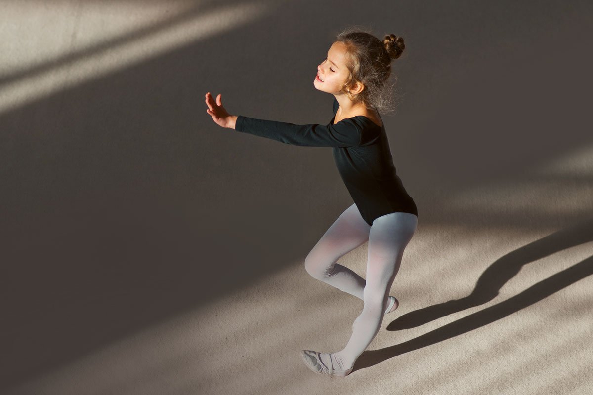 girl doing ballet