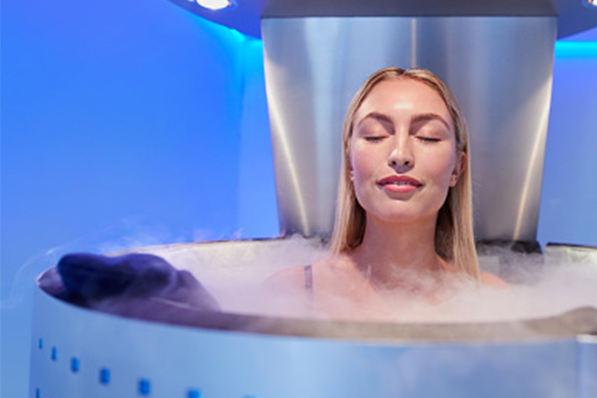 woman doing cryotherapy for recovery