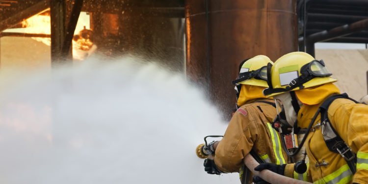 firefighter-iStock-120720544-750x375